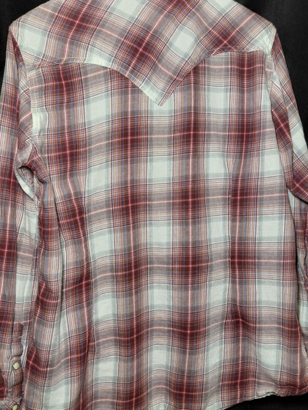 Ariat Men's Red and White Plaid Western Button-Down Shirt - Picture 6 of 6